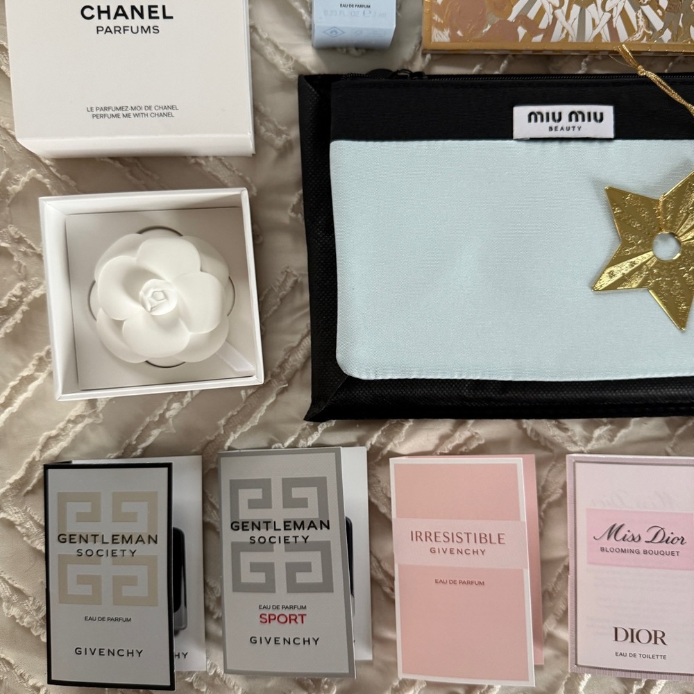 Samples and Gift Lot - Picture 2 of 14